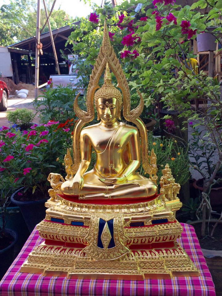 พระประธานองค์เล็ก พระพุทธรูป